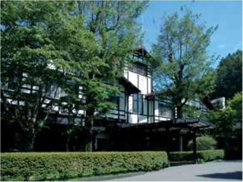 万平ホテル 4*